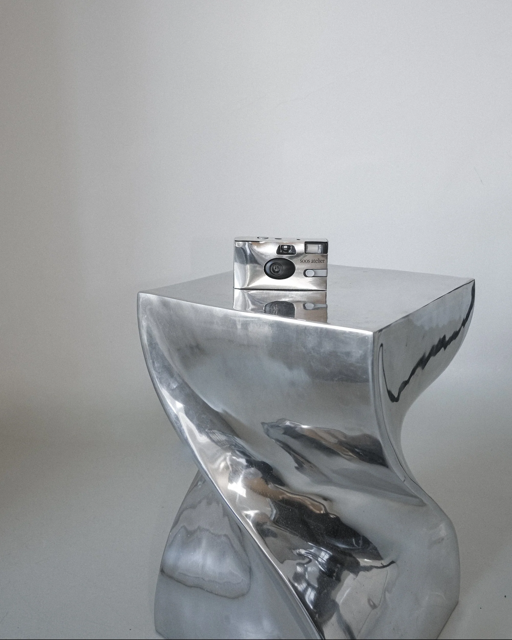 SOOS Atelier Disposable Camera Silver - Image 6